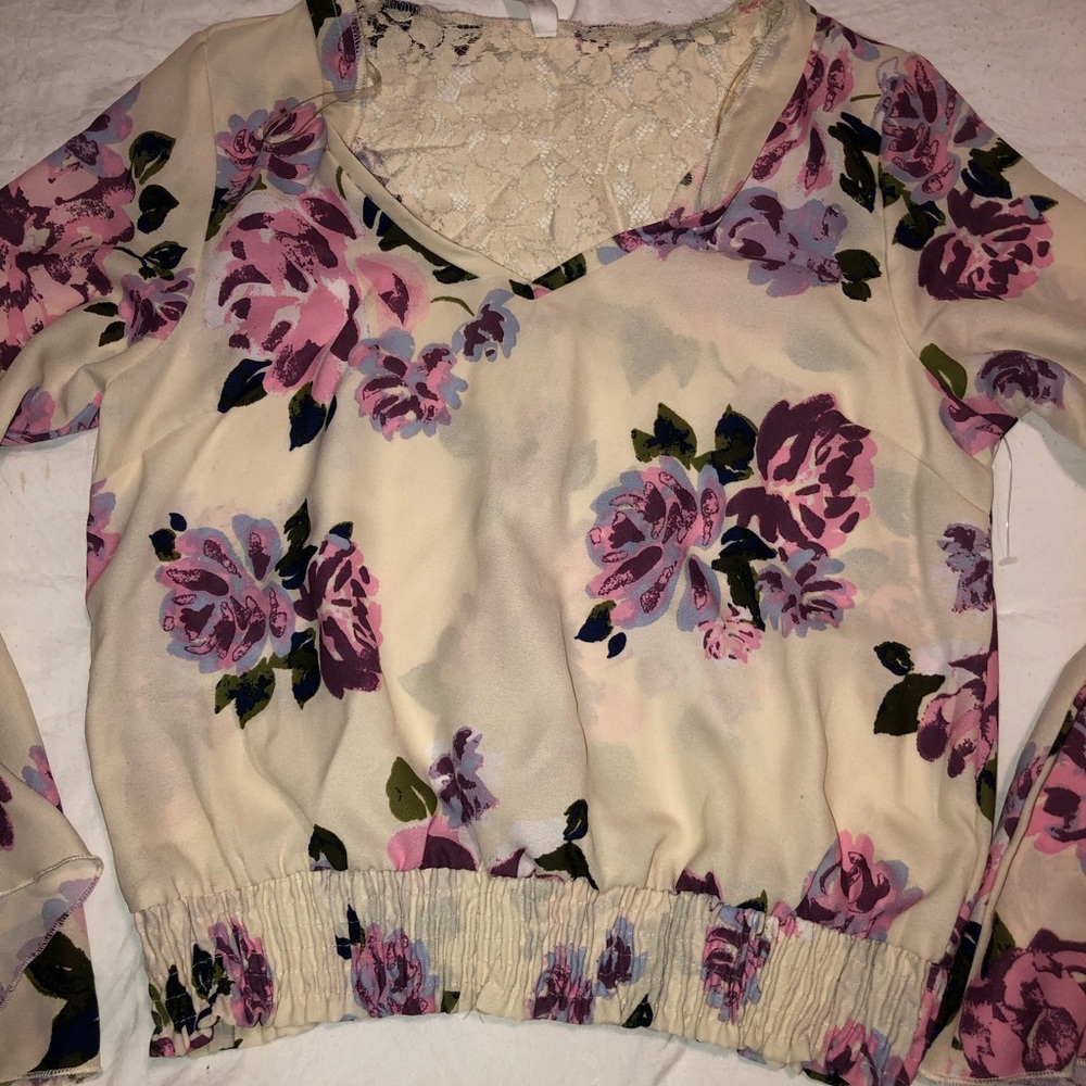 Crop top - Picture 2 of 3